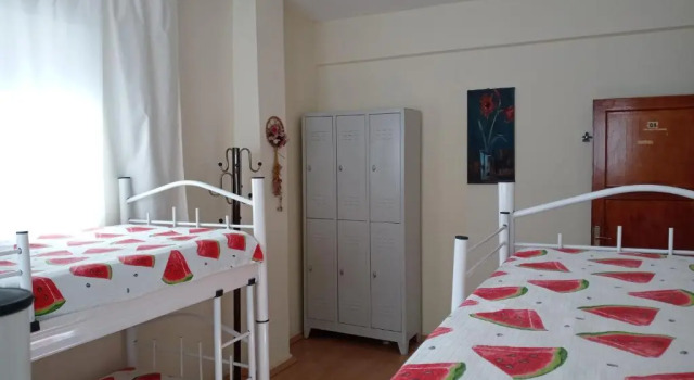 Кровать в общем номере (женский номер) HZD Apartments Hostel