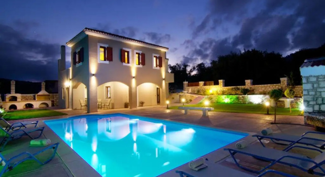 Вилла с 4 комнатами Villa Evanthia