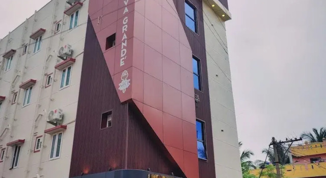 Hotel Nova Grande, Забронировать Отель Отели Хосур с парковкой, Парковка