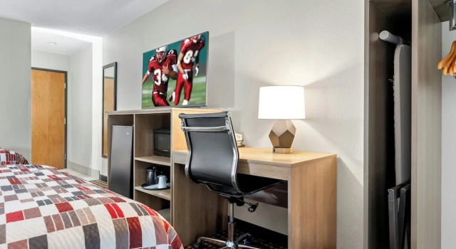 Номер Deluxe Red Roof Inn & Suites Tomah