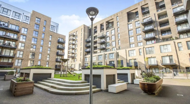 Bright 1 Bedroom East London Apartment with Balcony, Забронировать Апартаменты/квартира Апартаменты Лондона, рядом с ABBA Arena, Апартаменты/квартира