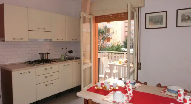Апартаменты Delightful Two-room Flat Next to the Beach