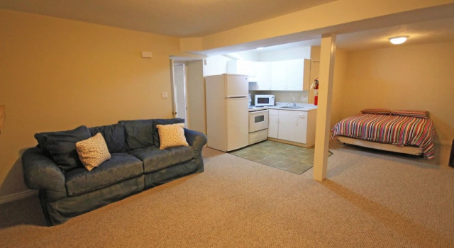 Mountain Views, Steps to BM Village, Hot Tub, BBQ., Varaa Hotelli  