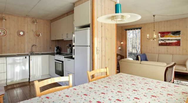 Charming Holiday Home in Laeso Denmark With Terrace, Rezerwuj Hotel Laeso Island Dania