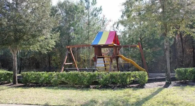251 Sandy Ridge House 4 Bedroom by Florida Star