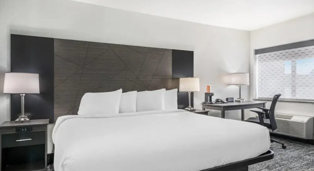 Люкс Sleep Inn Champaign North - Urbana