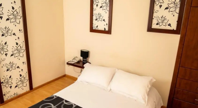 Ficoa Real Suites, Prenota Hotel Hotel a Tungurahua con parcheggio, Parcheggio