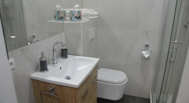 Апартаменты Deluxe 1st City Apartments