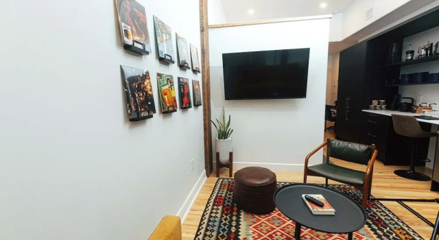 Коттедж Loft 305 - The William - Atrium - Live Work Walk