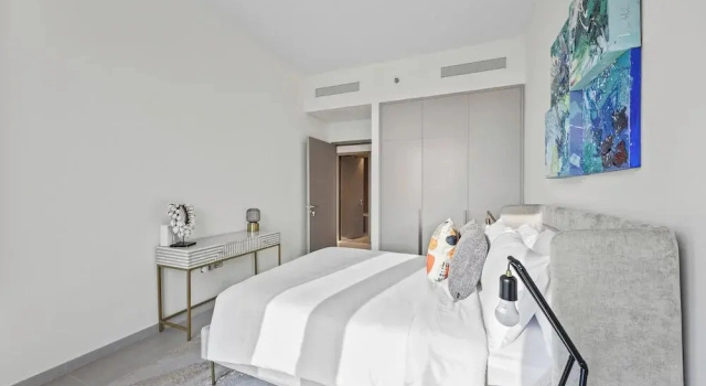 Luxury City Stay Near Mall and Pool, Забронировать Апартаменты/квартира Апартаменты Эмирата Дубая, рядом с Дубай Молл, Апартаменты/квартира