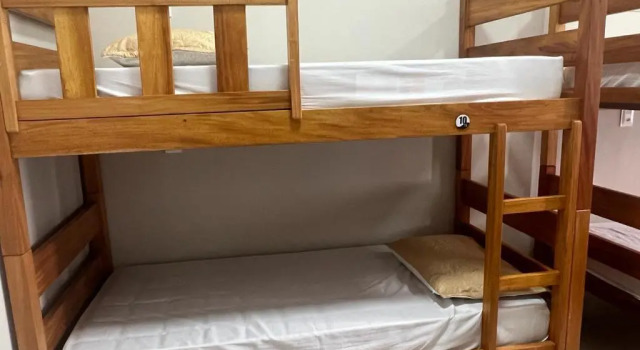Кровать в общем номере (мужской номер) Hostel Barra 161