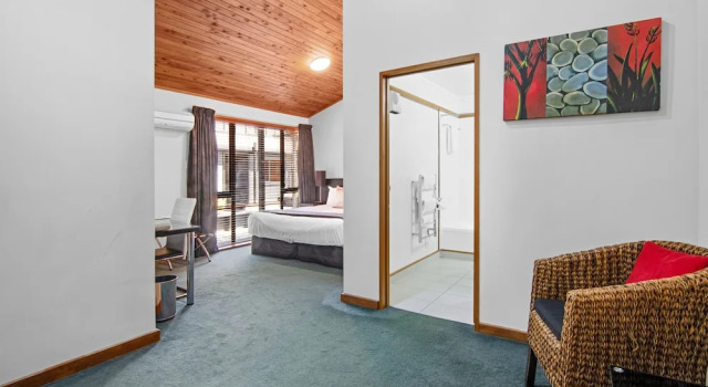 Семейные апартаменты Riverside Hotel Marlborough