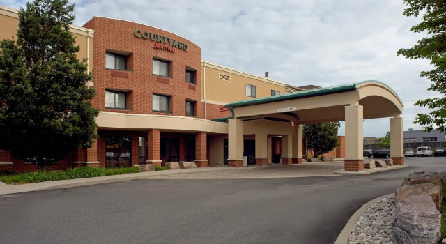 Courtyard Hamilton, Varaa Hotelli Hamilton 