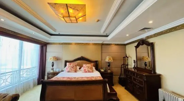 Люкс Deluxe Chengdu Railway Hotel