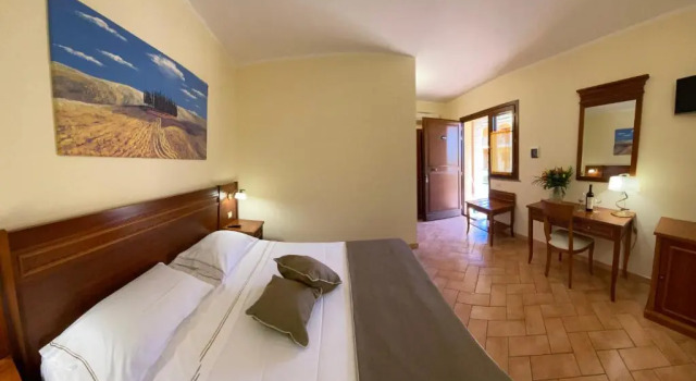 Двухместный номер Standard с видом на бассейн Hotel Ristorante Le Querciolaie dei Ricci