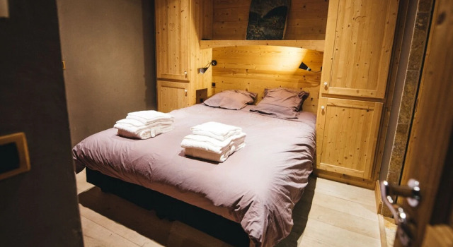 Chalet La Joubarbe Violette, Забронировать Шале Виллы Овернь-Рона-Альпы, Вилла