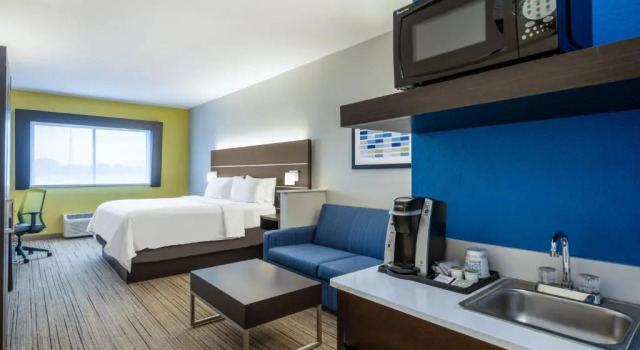 Люкс Holiday Inn Express Hotel & Suites Beaumont Northwest by IHG