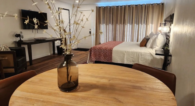 The Lakehouse Inn at Sledd Creek, Reserva ahora Hotel Gilbertsville Kentucky