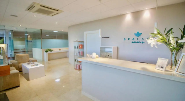 AH Granada Palace Suites Business & Spa, Book Hotel Hoteller i Monachil med parkering, Parkering