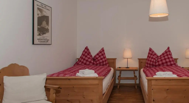 Chesa Guardamunt, Rezervovat Hotel Celerina-Schlarigna Upper Engadin