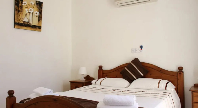Constantia Gardens Apartments, Rezerwuj Apartament Hotele w Pafos z basenem, w pobliżu Municipal Baths Beach, Basen