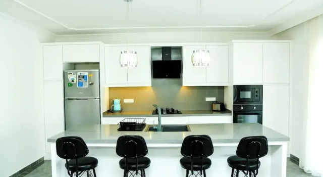 Вилла Villa-Sleeps 9-Parking-Pool-Bbq-Hot tub-Pets
