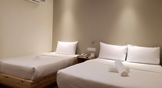 Artisan Eco Hotel, Забронировать Отель Отели Петалинг-Джая с парковкой, рядом с Медицинский центр Сануэй, Парковка