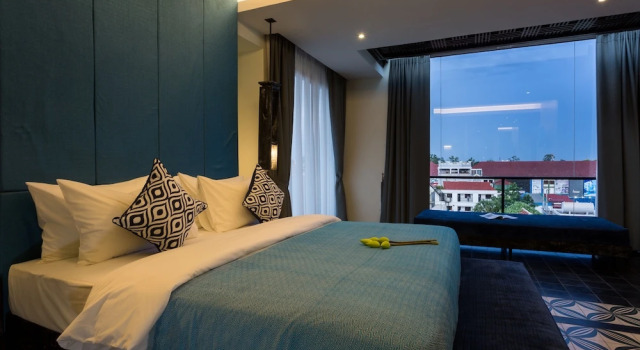 Полулюкс с балконом Monthara Angkor Residence