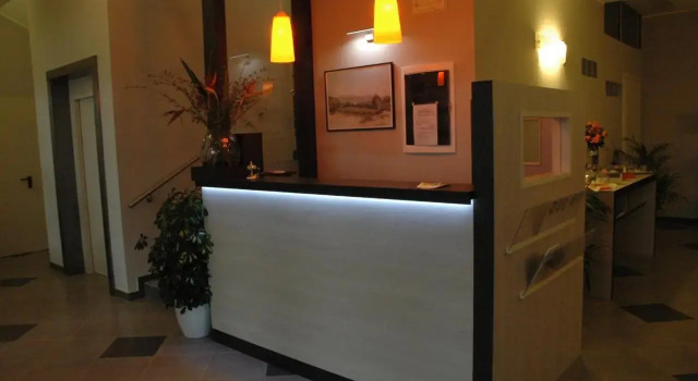 Hotel 4 Strade, Забронировать Отель Отели Побережья Абруццо с парковкой, Парковка