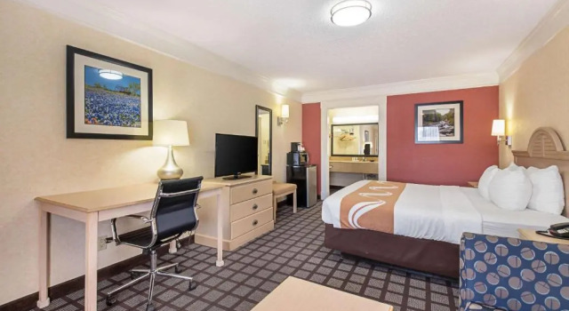 Люкс Quality Inn Near Lake Marble Falls