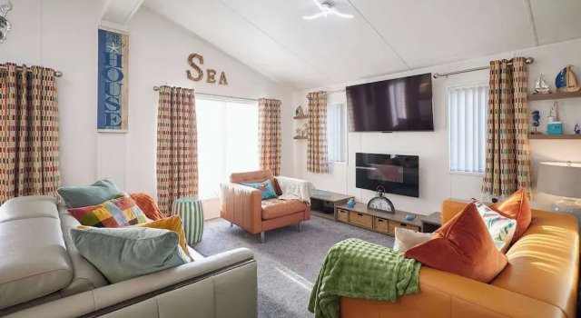 Host Stay The Beach House, Book Feriehus  