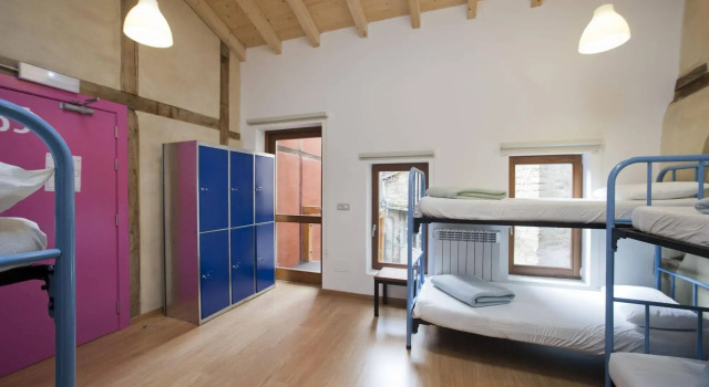 El Albergue de la Catedral, Book Hostel Vitoria Basque Country
