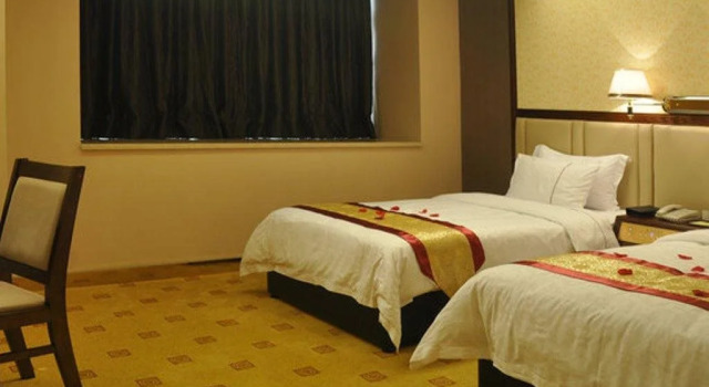 Yuyang Commerce Hotel, Boek Hotel Hotels in Guangdong met parkeren, Parkeren