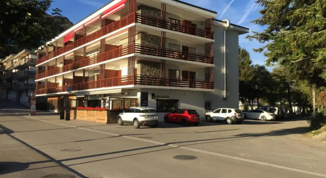 Apartment "So Sweet Zerland", Prenota Appartamento Hotel a Canton Vallese con parcheggio, Parcheggio