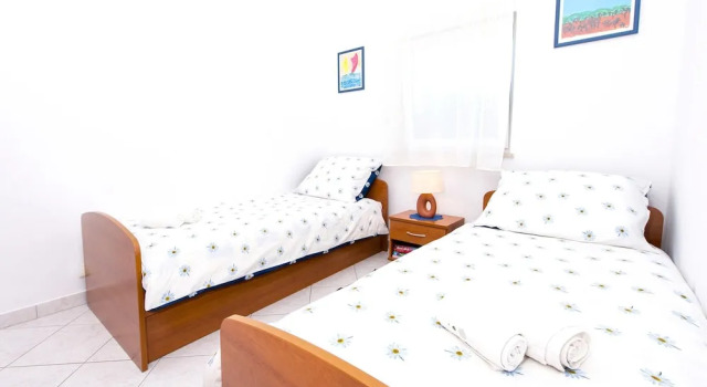 Bungalow With 2 Bedrooms in Montižana, With Wonderful sea View, Privat, Đặt Khách sạn Montižana Poreč Region