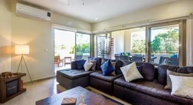 Delfino Penthouse, Prenota Hotel Zama 