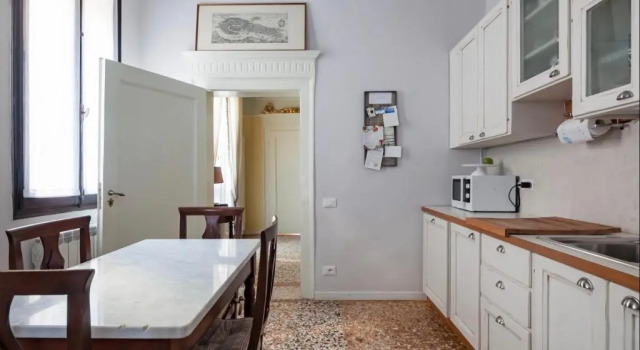 Casa Valier, Забронировать Отель Сан-Марко Венеция, рядом с Театр Россини