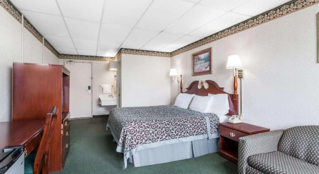 Четырёхместный номер Standard Days Inn by Wyndham Tannersville