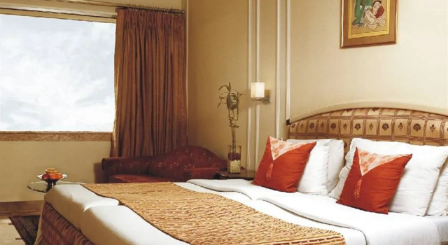 Regency Hotel, Забронировать Отель Санта-Крус Мумбай