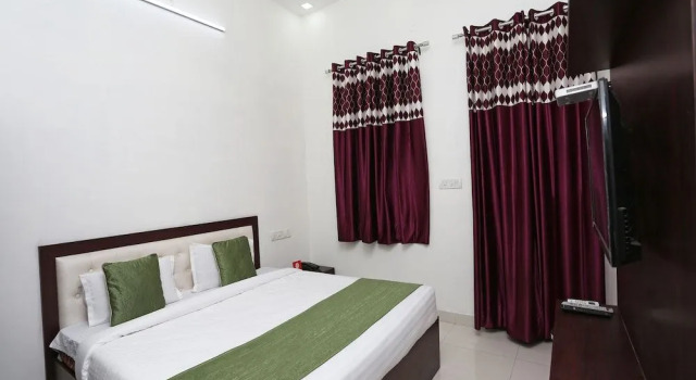 OYO 14971 C D Guest House, Book Pension Patiala Punjab