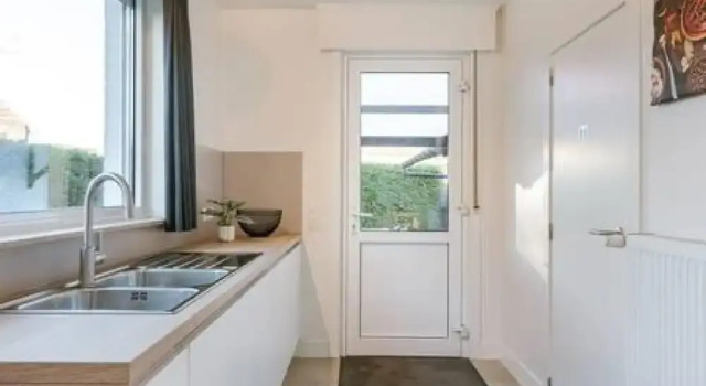 Spacious House With Garden for Family and Friends, Prenota Villa Cottage a Bruges, Cottage