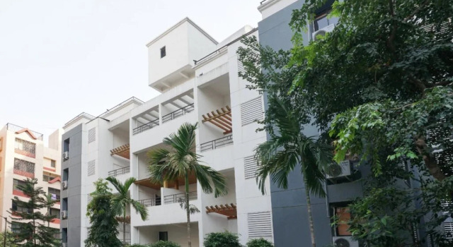 Hotel Silvver Crest By OYO Rooms