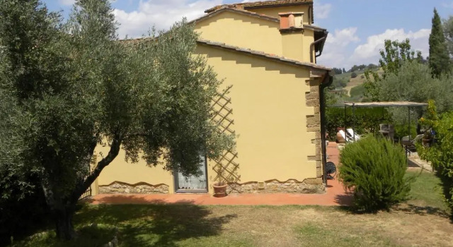 Коттедж с 3 комнатами Casa di Campagna Maglianello