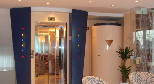 Daniel's Hotel