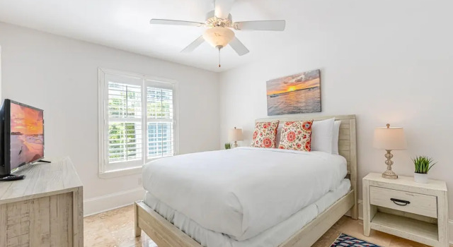 Bayshore Breeze S 31 Bayshore Dr 4BR 2BA 9