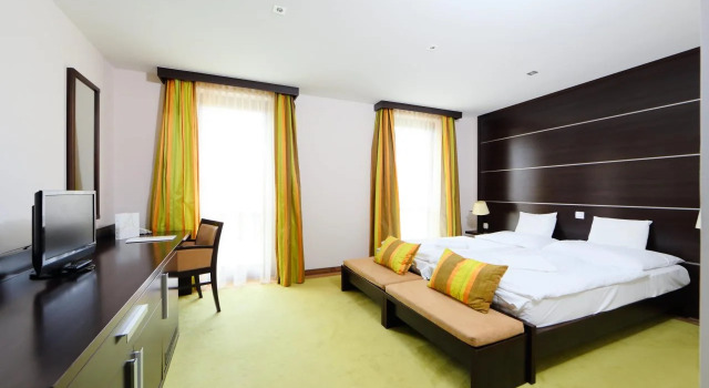 Anna Grand Hotel, Reserva ahora Hotel Hoteles en Veszprem con desayuno, Desayunos