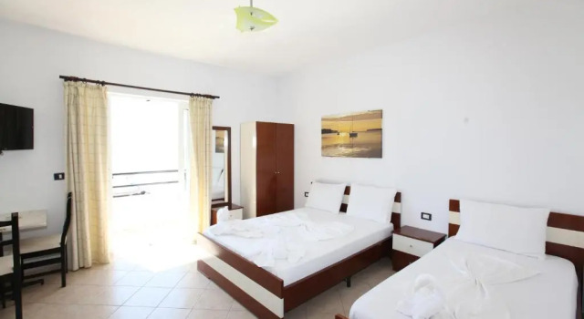 Трёхместный номер Standard Hotel Real