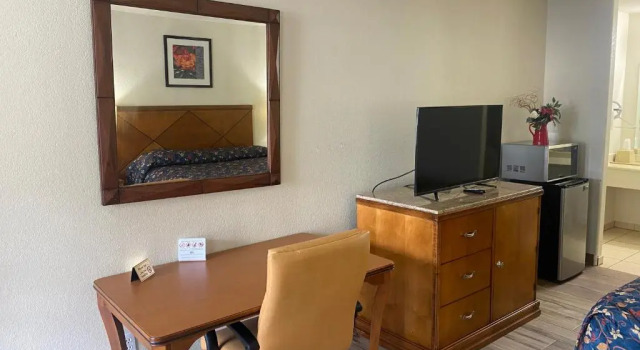 Четырёхместный номер Standard Cedar Creek Inn