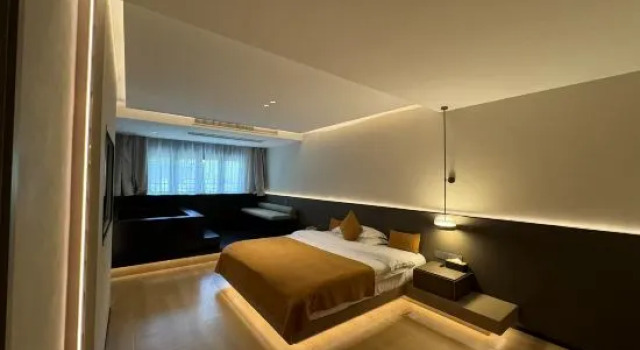 Люкс с 2 комнатами с видом на внутренний двор Jiande Man Coral Hot Spring Resort Hotel