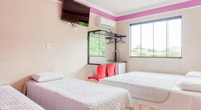Четырёхместный номер Standard Ouro Hotel